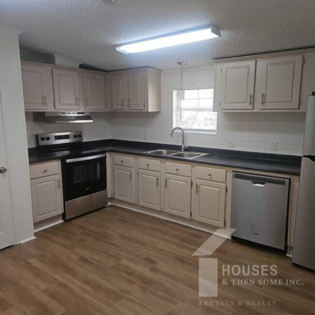 Foto del edificio - 309 Ashwood Ln