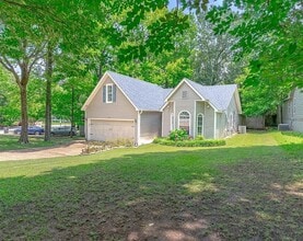 Building Photo - 1207 Hunters Run Cove