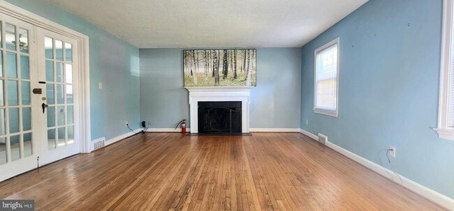 Foto del edificio - 8016 Old Georgetown Rd