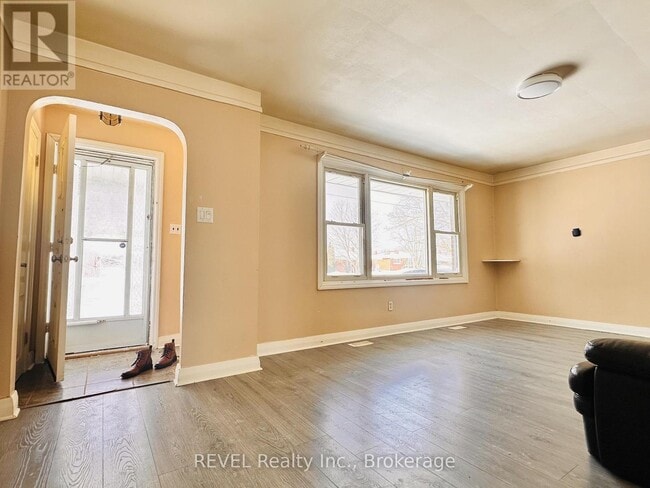 Building Photo - 7182 Adams Ave