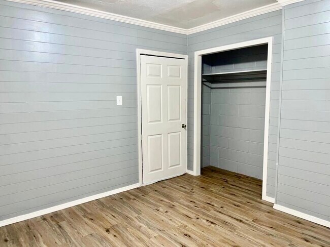 Habitación 1 - 704 S 25th St