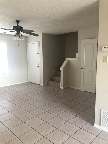 Building Photo - 901 Castle Heights Dr