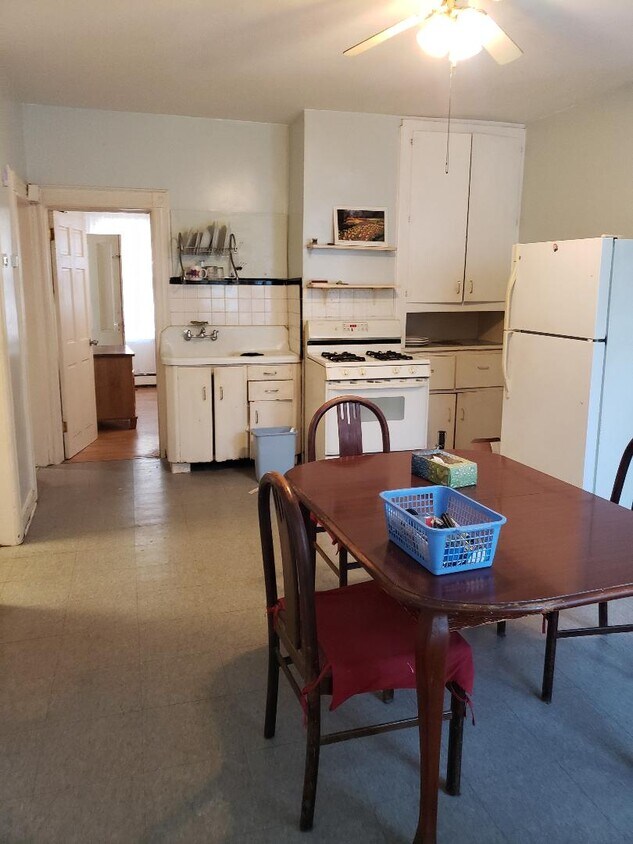 kitchen - 76 Passaic St