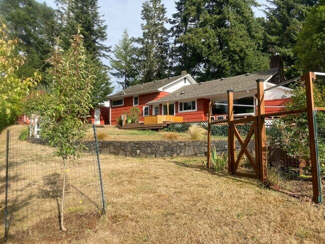 Foto del edificio - A peaceful oasis in charming North Bend, O...