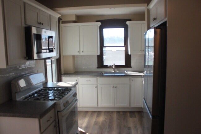 Kitchen - 66 Front St
