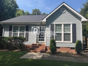Building Photo - 4005 Sassafras Ct