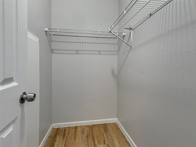 Foto del edificio - 25144 Budde Rd