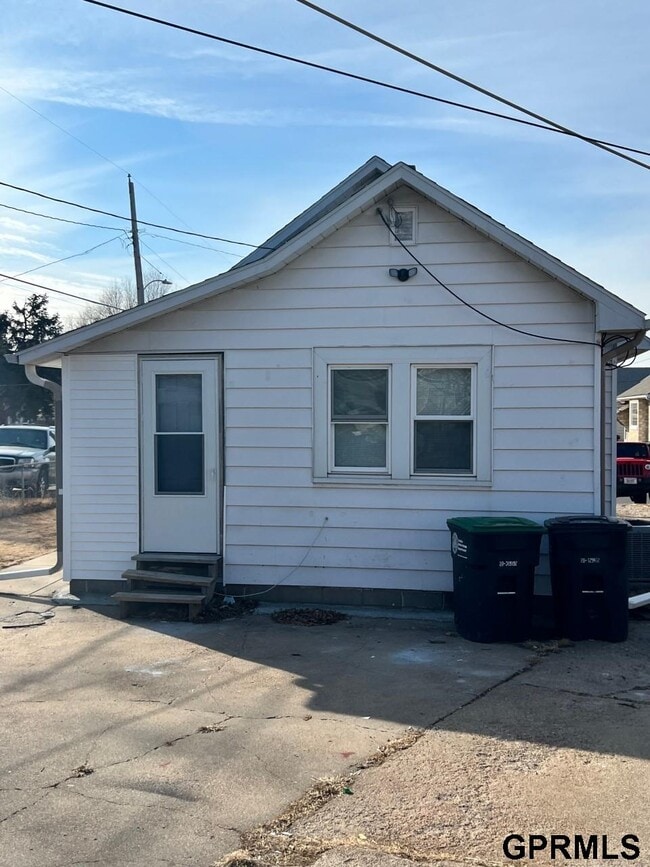 Building Photo - 5311 S 39th St