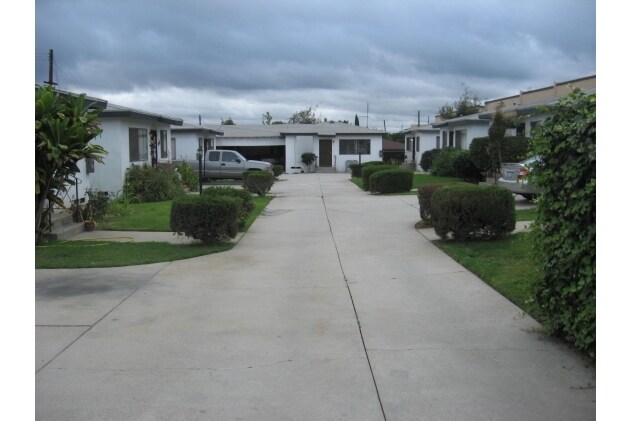 Building Photo - 400-408 S Alhambra Ave