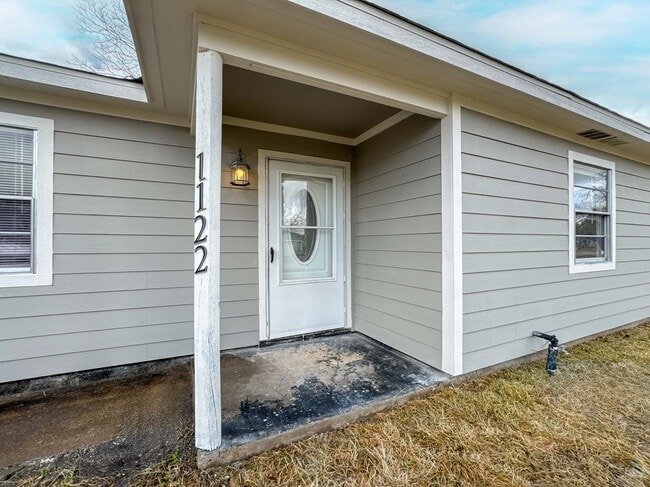 Building Photo - 1122 N Natchez Dr