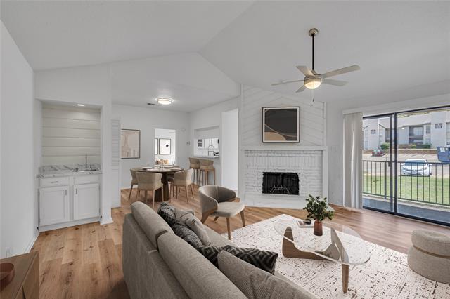 Foto del edificio - 6026 Stoneybrook Dr