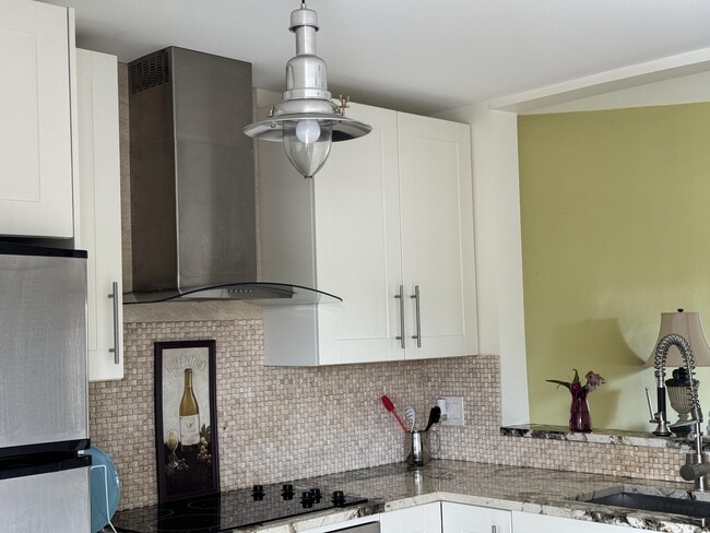 Building Photo - 9431 Boca Cove Cir