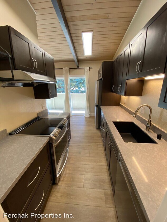 Primary Photo - 1 br, 1 bath House - 73 Brookwood Road #28