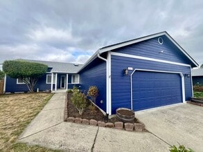 Building Photo - 6413 57th Ct SE