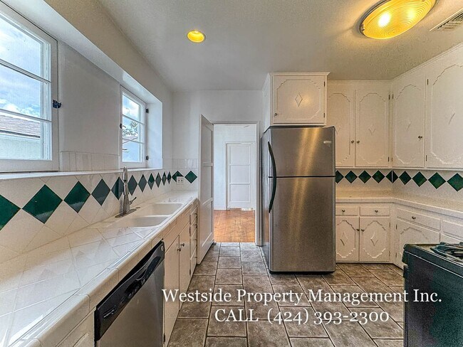 Foto del edificio - 9369 W Olympic Blvd