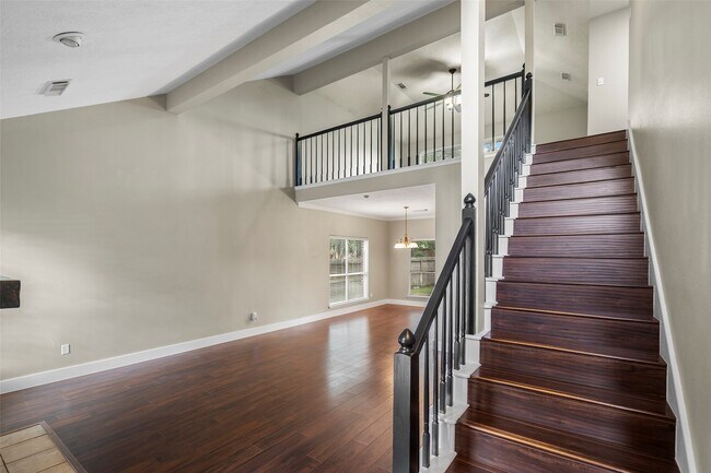 Foto del edificio - 7914 Millbrook Dr