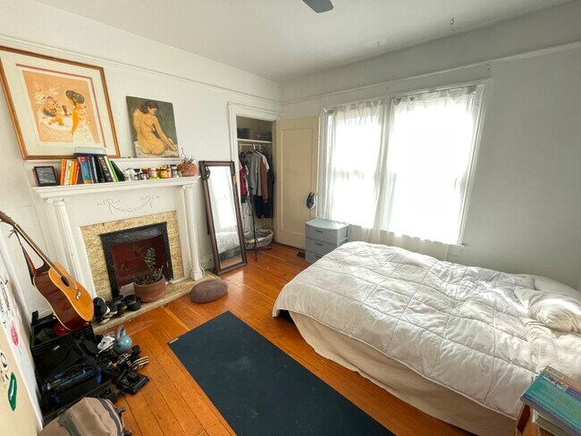 Foto del edificio - 1428 N Glendale Blvd