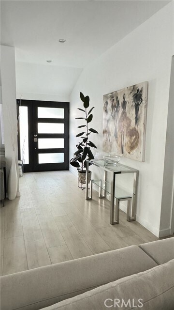 Foto del edificio - 5357 Ellenvale Ave