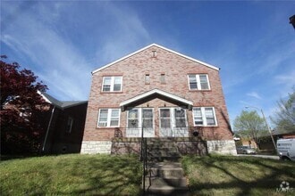 Building Photo - 3339 Lawn Ave