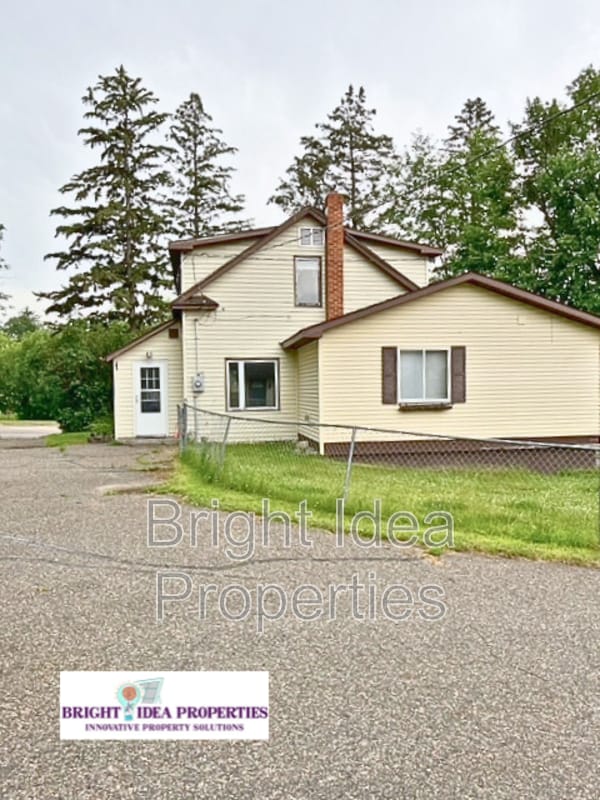 Building Photo - 711 Elm Ave