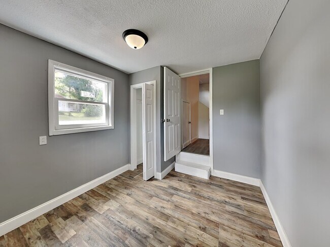 Foto del edificio - 7345 Linda Dr