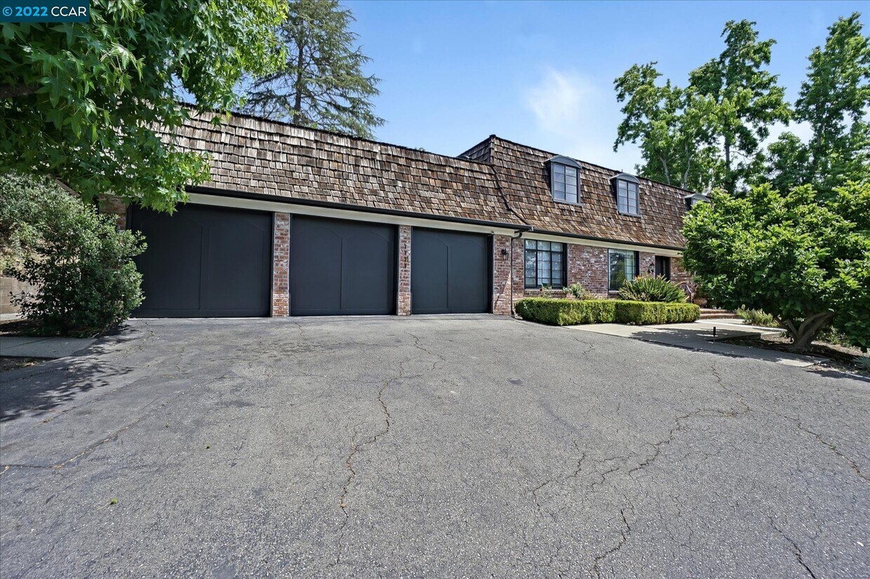 Foto principal - 3938 Los Arabis Dr