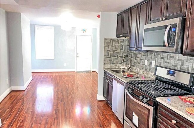 Photo - 16 S Washington St Townhome