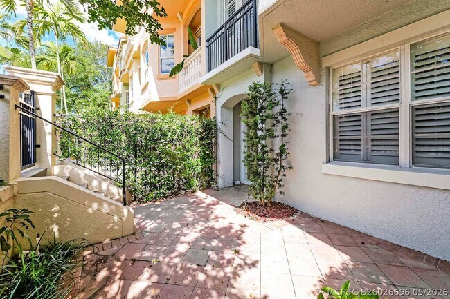 Foto del edificio - 2564 Gardens Pkwy