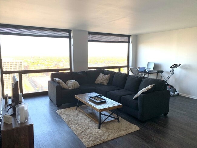 Foto del edificio - 4343 N Clarendon Ave