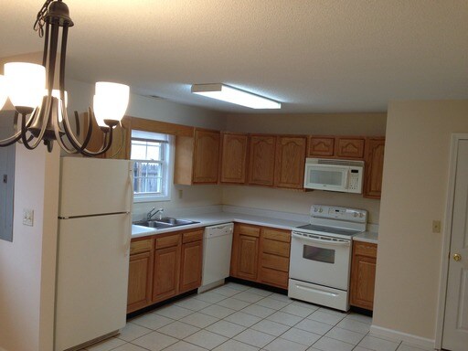 Foto del edificio - 179 Hidden Meadows Ln