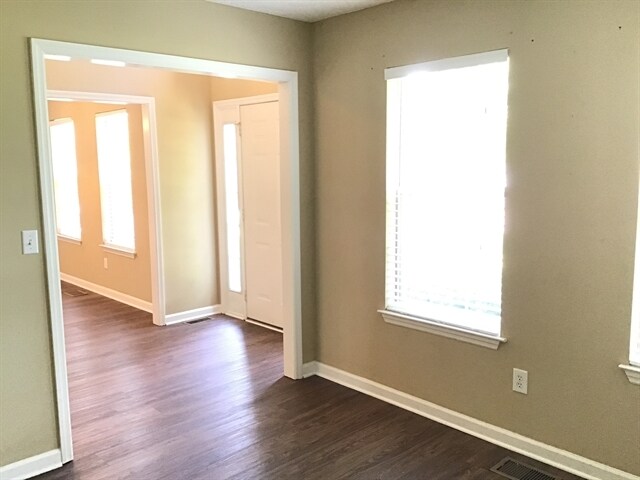 Building Photo - 4004 Dell Drive