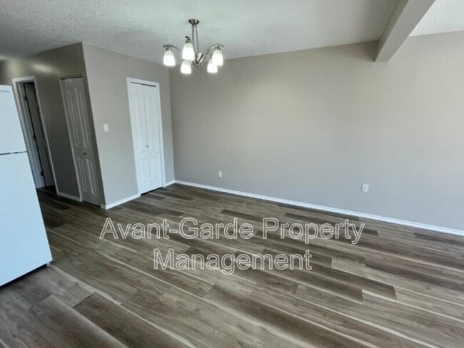 Building Photo - 10329-10150 150 St NW