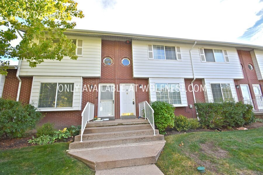 Primary Photo - Stunning 3 Bed Ogden Townhome! No Deposit ...