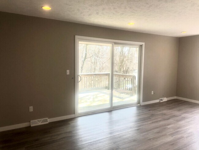 Foto del edificio - 2929 Burlingame Ave SW