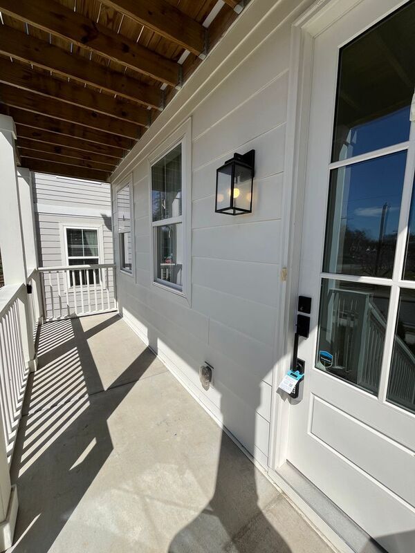 Building Photo - 710 47th Ave N