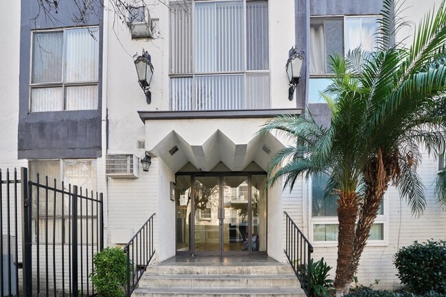 Building Photo - Camellia