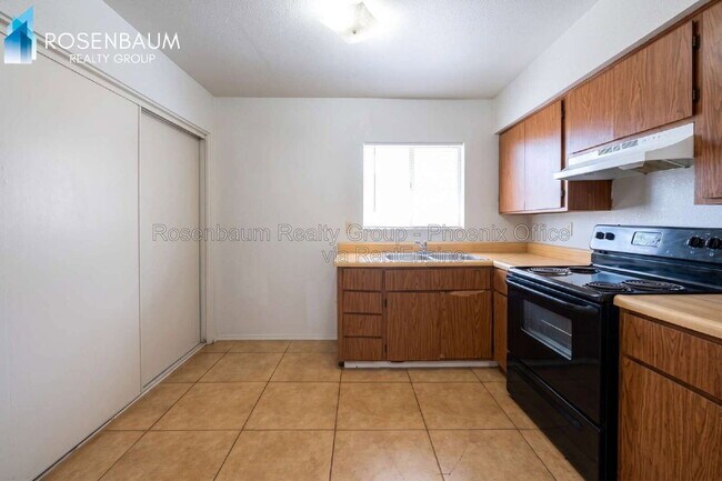 Foto del edificio - 6440 E Alder Ave