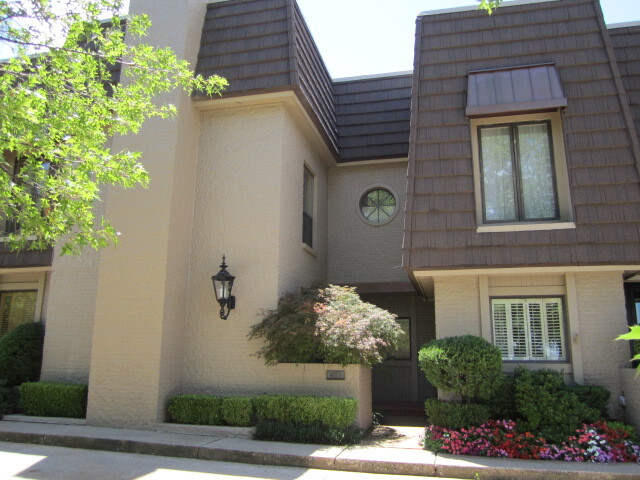 Foto del edificio - 4112 Coletta Dr