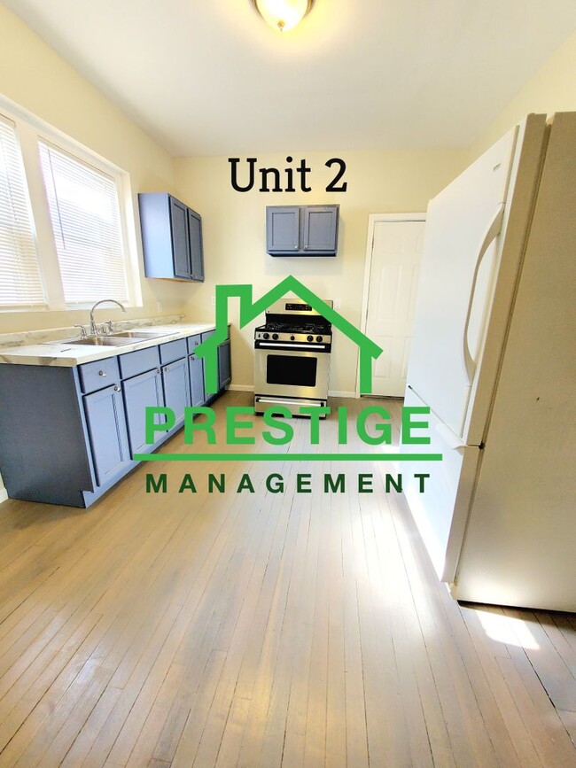 Building Photo - 3 Bedroom Apartment In East Chicago