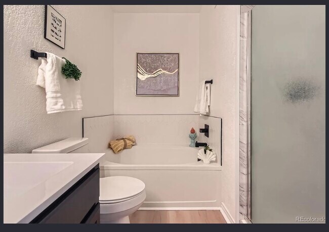 Foto del edificio - 9557 Pearl Cir