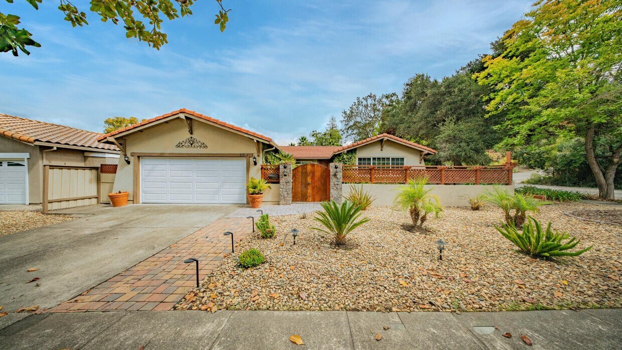 Primary Photo - 22 Greengate Ct