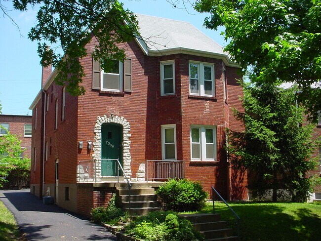 Foto del edificio - 7339 Dartmouth Ave