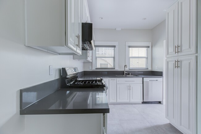 Kitchen - 1503 3rd Ave