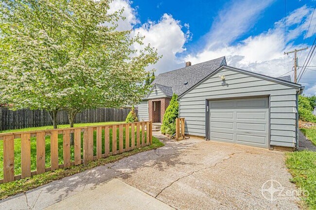 Photo - 1818 W 22nd St House