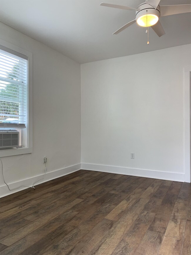 Foto del edificio - 821 2nd St N