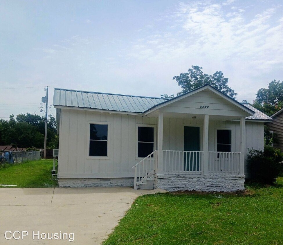 Primary Photo - 2 br, 1 bath House - 1214 North 44th Street