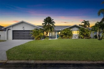 Building Photo - 1449 48th Ave NE