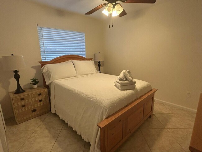 Foto del edificio - 13810 Yarmouth Dr