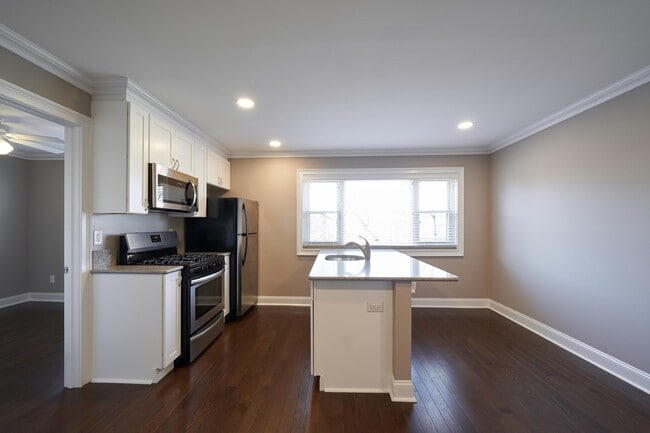 Foto del interior - Cambridge Manor: In-Unit Washer & Dryer, H...