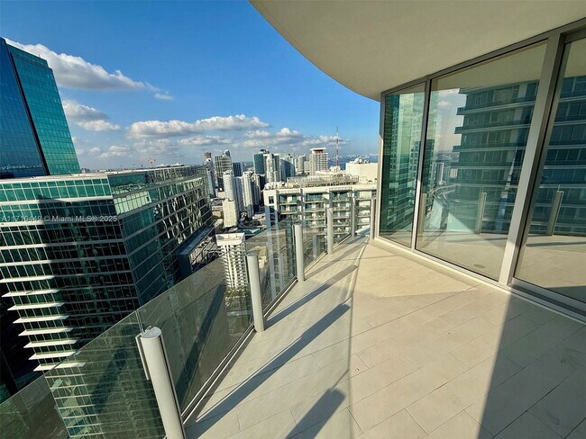 Foto del edificio - 300 Biscayne Blvd Way